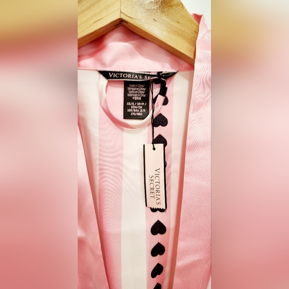 COPY - Victoria Secret Robe - Picture 3 of 3